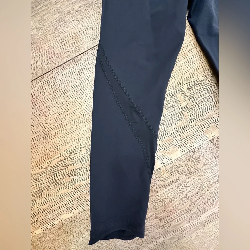 Nike Black Dri-FIT Performance 7/8 Leggings medium Running Walking Training - Picture 9 of 17